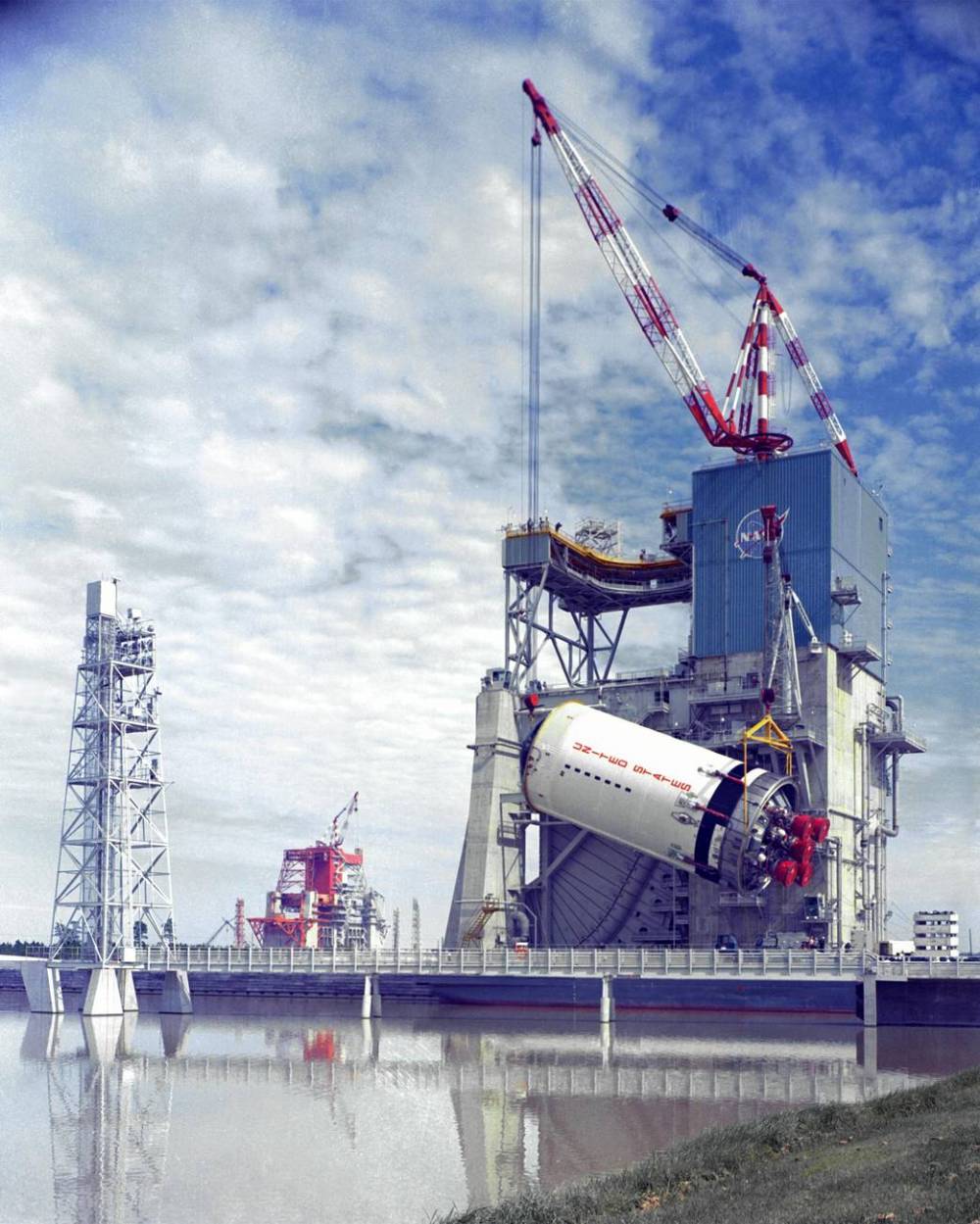 462295main_gpn-2000-000540_full